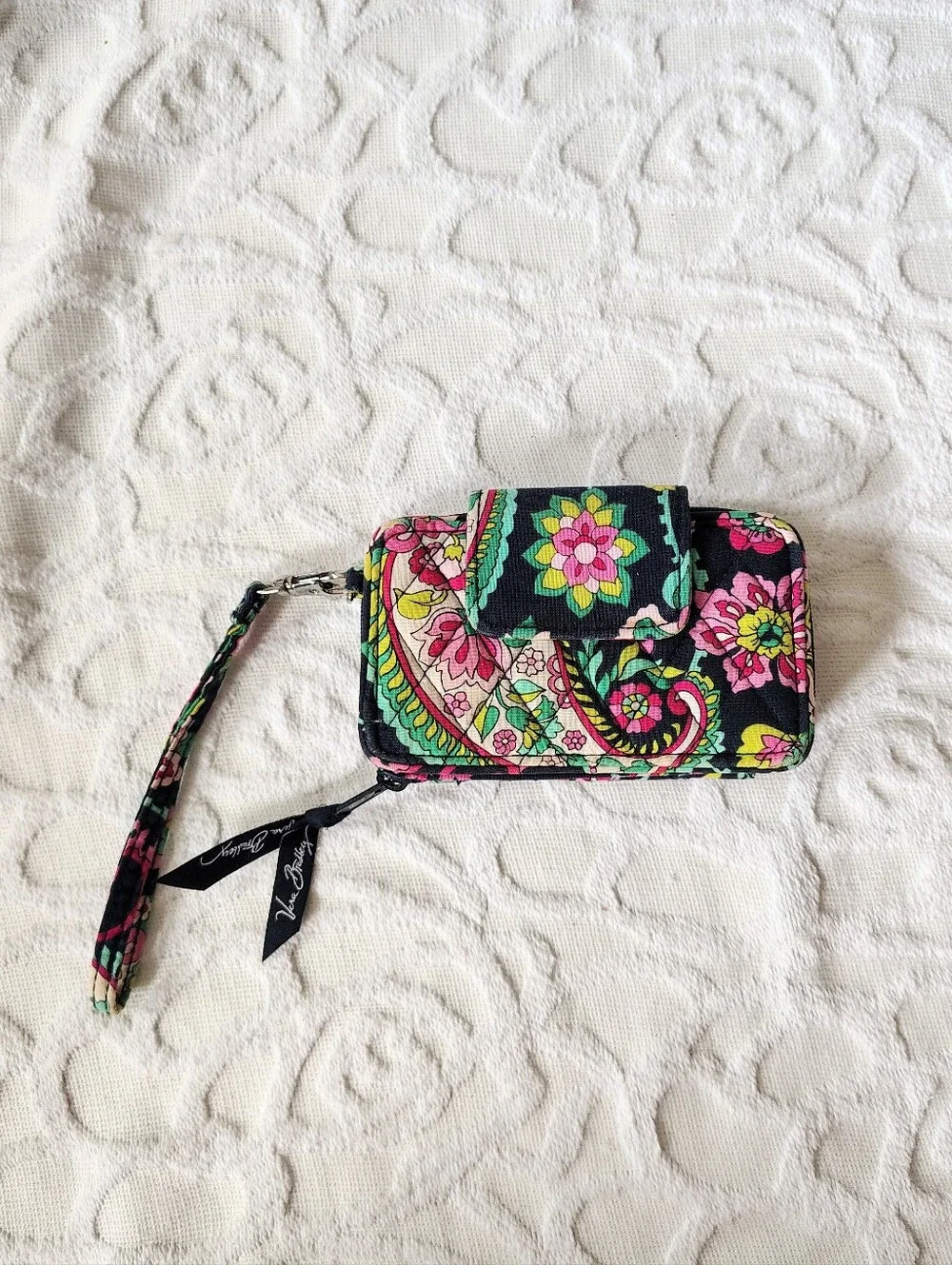 Vera Bradley Petal Paisley Smart Phone Wristlet Vintage Retired